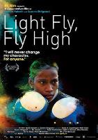 看她轻轻的飞起